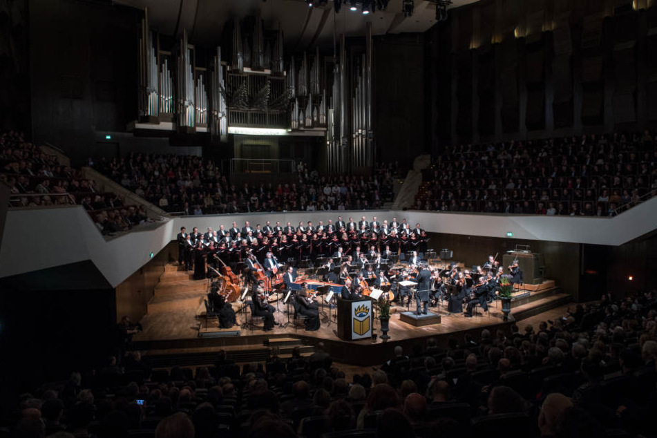 Musiker des Gewandhausorchesters tauschen bald ihren Arbeitsplatz mit Kollegen aus Boston. (Archivbild)