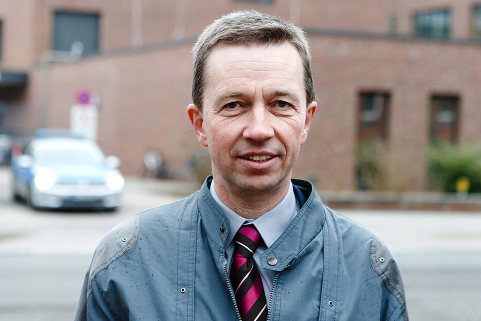 Heute ist Bernd Lucke Europaabgeordneter der LKR (Liberal-Konservative Reformer). Er hatte die AfD 2015 verlassen.