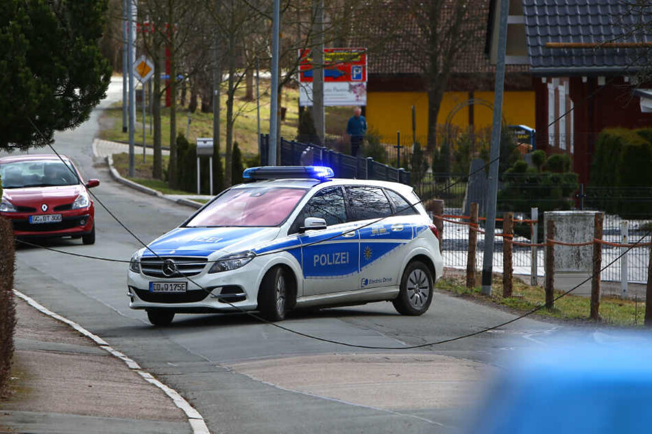 In Hohenstein-Ernstthal riss der Sturm eine Stromleitung ab.