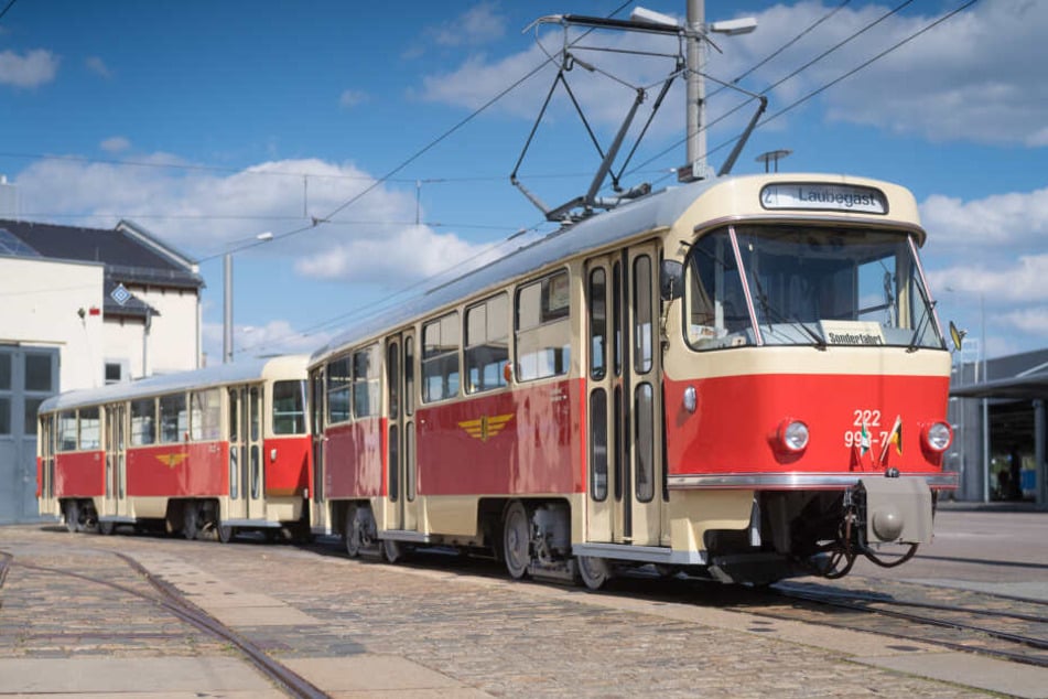 Die Tage an denen die legendäre Tatra-Bahn durch Dresden rollt, sind schon bald gezählt.