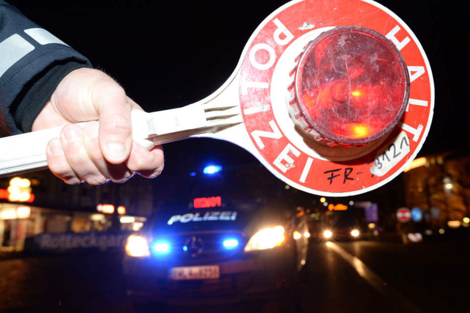 Die Polizei konnten den betrunkenen Mann festnehmen. (Symbolbild)