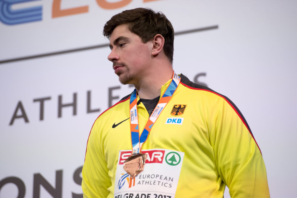 David Storl erhält bei der Siegerehrung Bronze im Kugelstoßen.