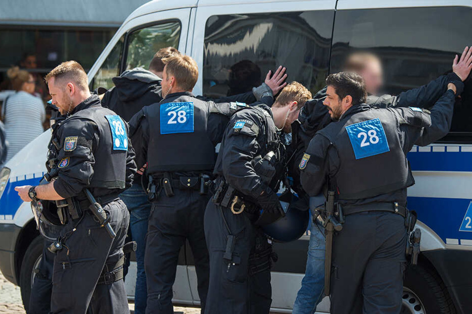 Die Polizei ermittelt gegen den Spieler wegen gefährlicher Körperverletzung. (Symbolbild)