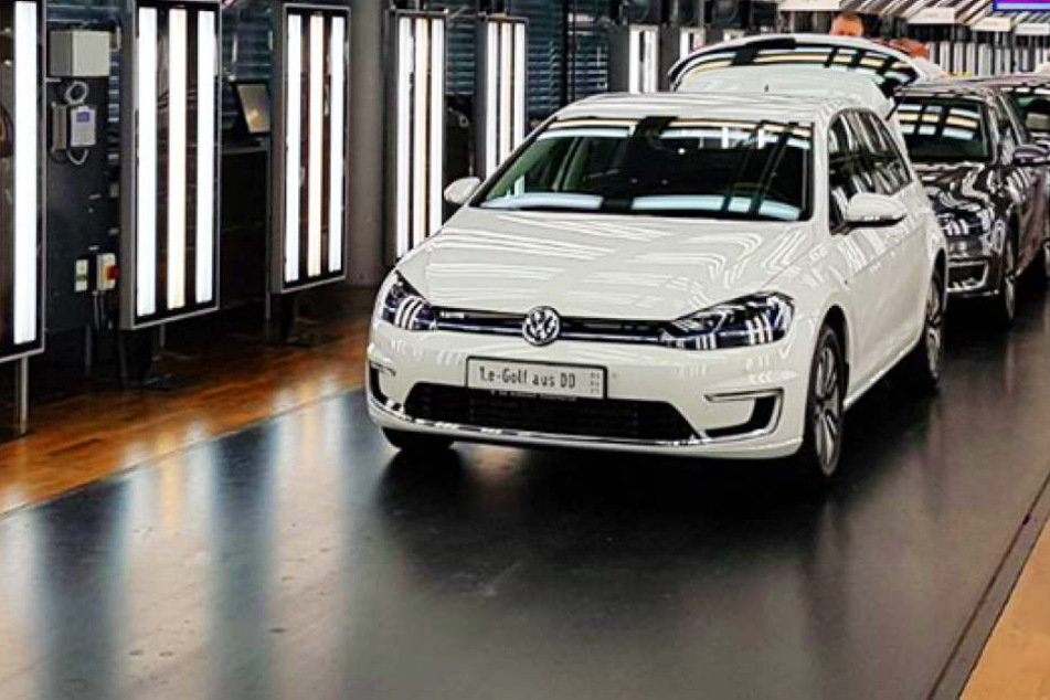 Endlich! In Dresden rollt der neue E-Golf von VW vom Band.