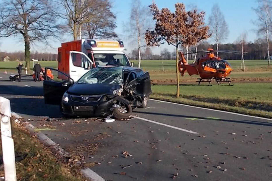 Die 26-jährige Rahdenerin musste mit dem Rettungshubschrauber ins Krankenhaus gebracht werden.