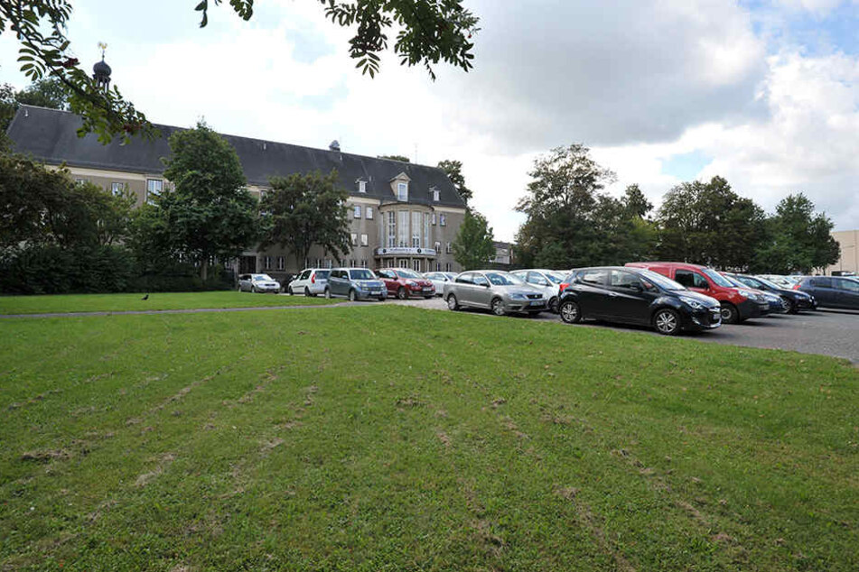 Zentrumsnah am Hartmannplatz soll eine moderne Schule entstehen.