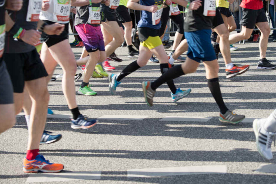 Der Mann war etwa 300 Meter vor dem Ziel zusammengebrochen. (Symbolbild)
