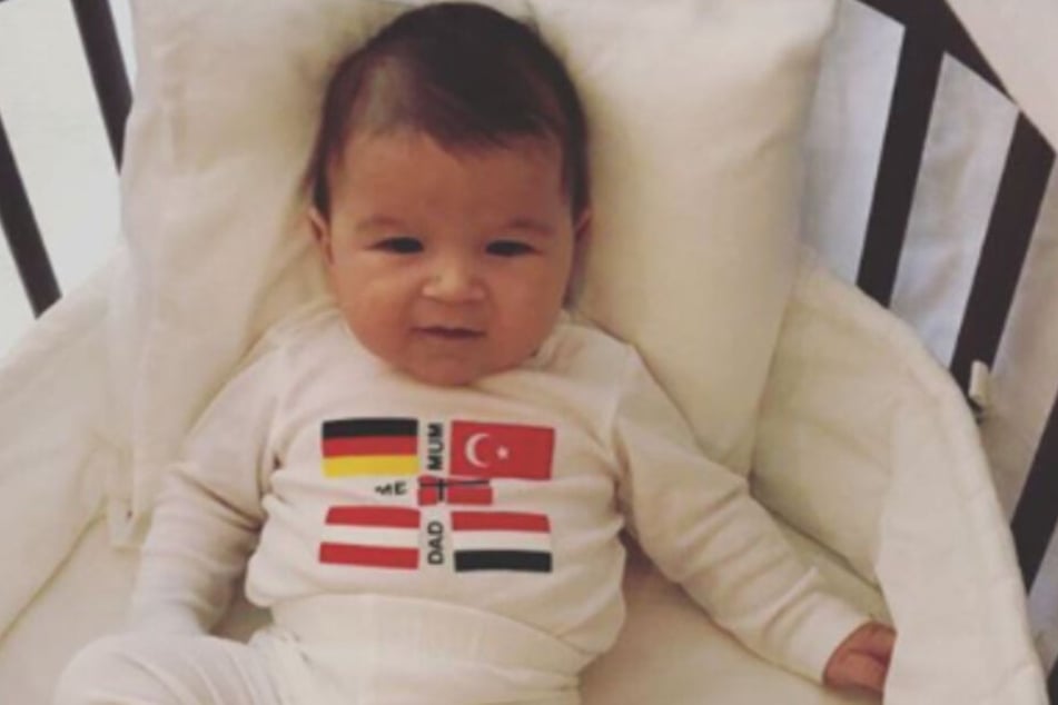 Im Juli 2018 wurde Söhnchen Elija geboren.
