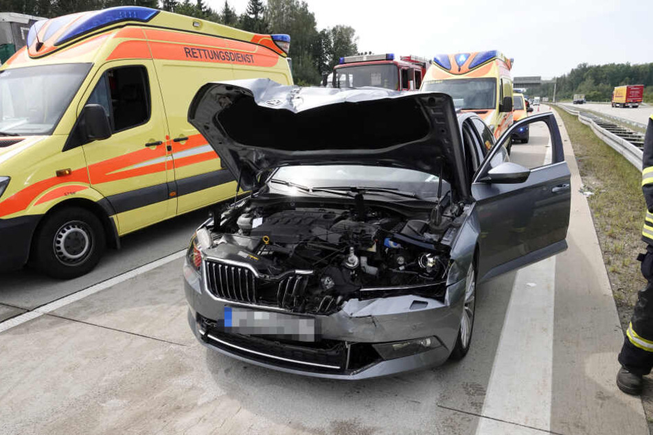 Am Stau-Ende knallte ein Skoda auf einen BMW.