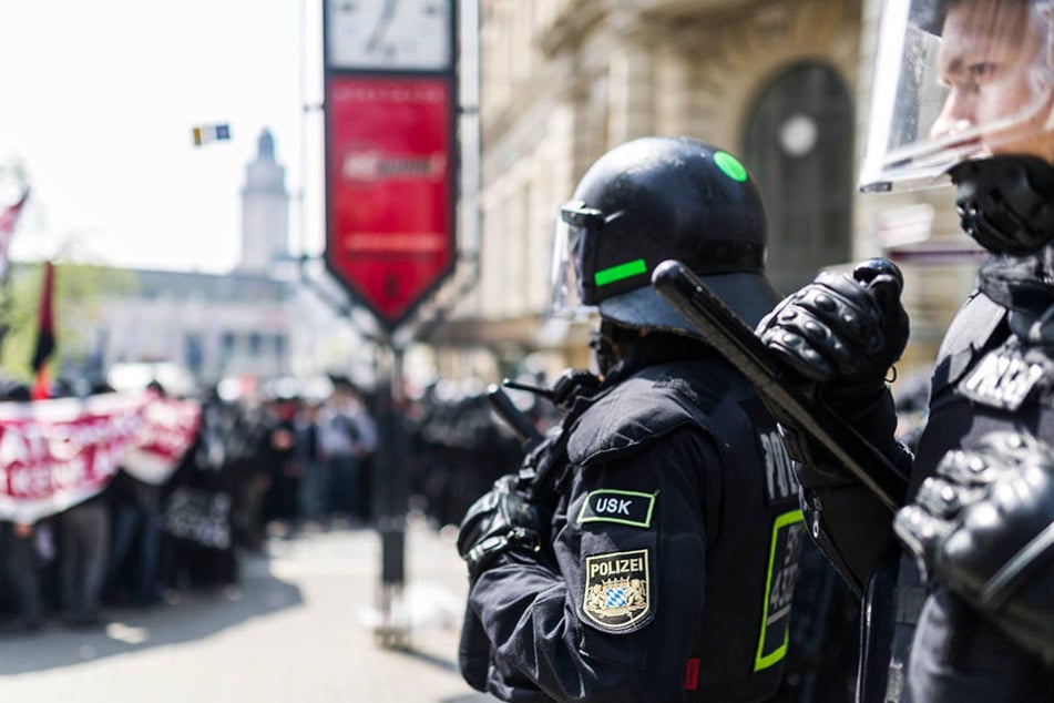 Aufmärsche oder die lockere Ansprache von Jugendlichen - rechte Umtriebe haben in Sachsen mehrere Gesichter.
