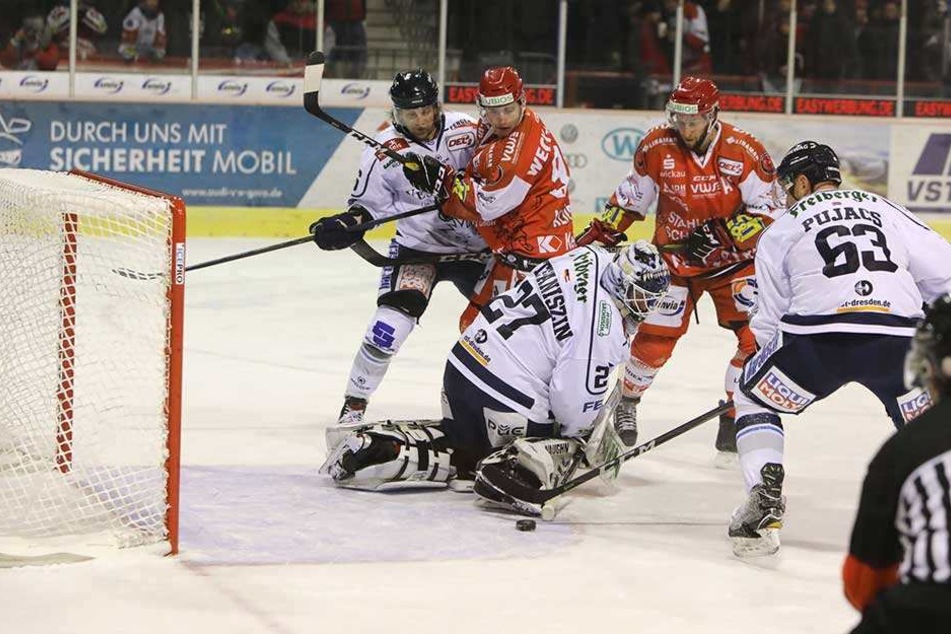 Am Ende schlug der Puck elf Mal im Tor der Dresdner ein.