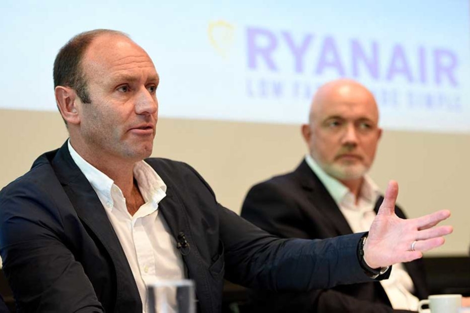 Ryanair-Manager Kenny Jacobs (li.) hätte in Berlin gern noch einen dritten Flughafen.