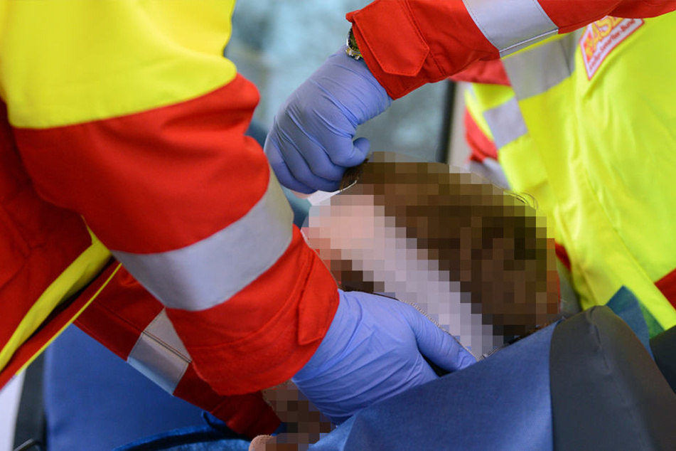 Der Junge musste medizinisch versorgt werden. (Symbolbild)