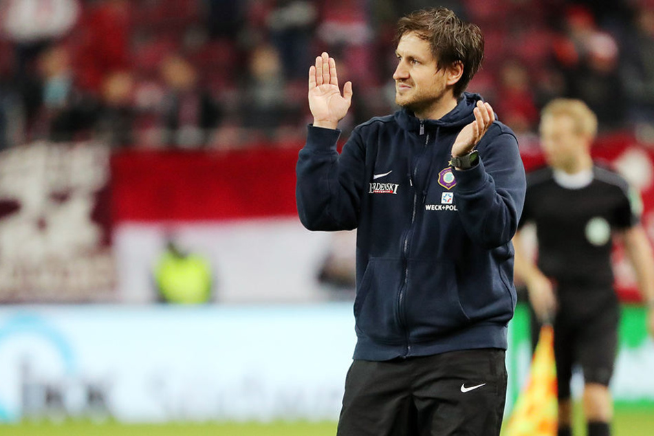 Beifall für die Spieler und Fans: Hannes Drews
