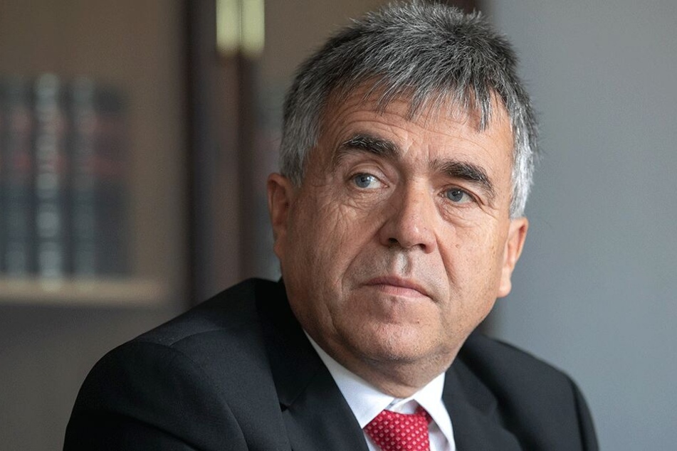 VVO-Boss Michael Harig (58, CDU) sieht die Finanzierung der neuen Strecke noch nicht als gesichert an.