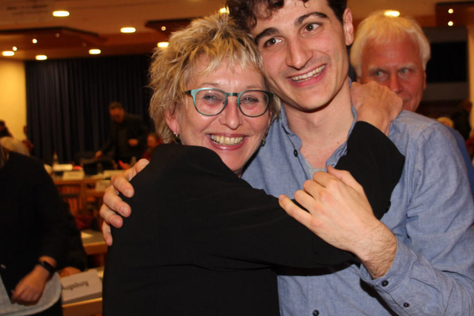 Eva Bulling-Schröter (l.) und Ates Gürpinar (r.) werden den Linken-Landesvorstand bilden.