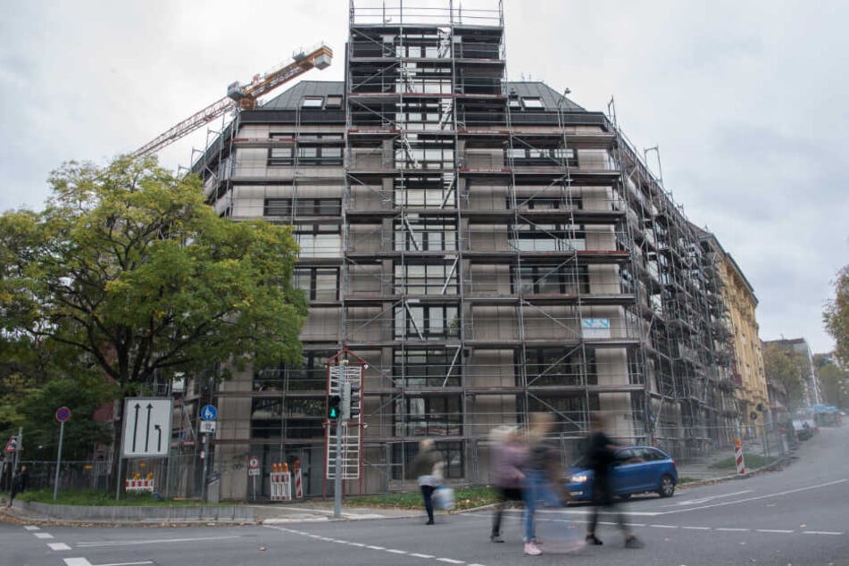 Die Renovierungsarbeiten an dem Gebäude in der Heilbronner Straße gehen seit dem Spätsommer weiter.