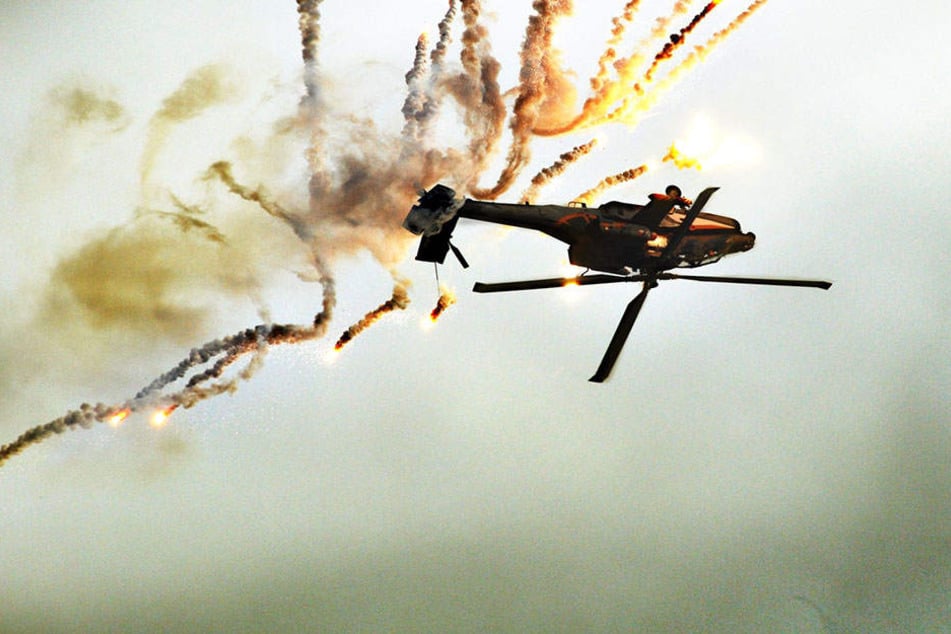 Wurde der Helikopter beschossen? Die Umstände des Unglücks müssen jetzt geklärt werden.