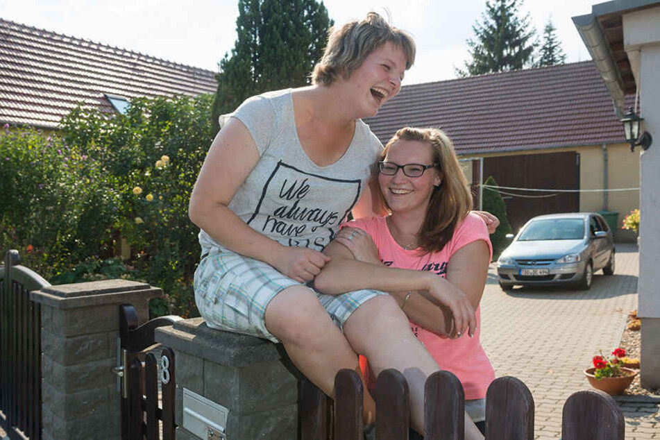 Nancy Lehmann (20) versteht sich mit ihrer Schwester Eileen (24) super!