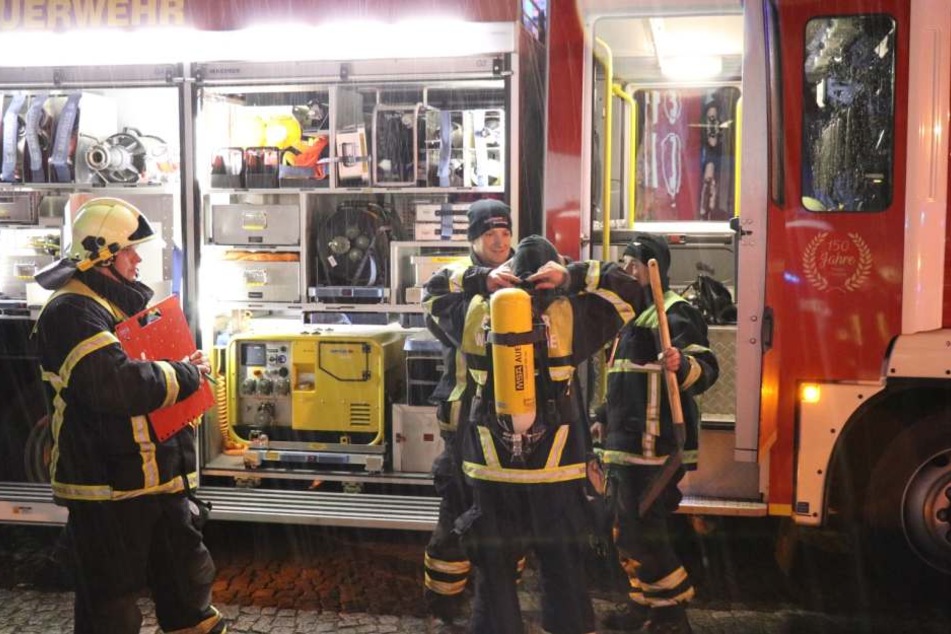 Mit einem Großaufgebot rückte die Wittenberger Feuerwehr am Montag in die Schillerstraße aus.