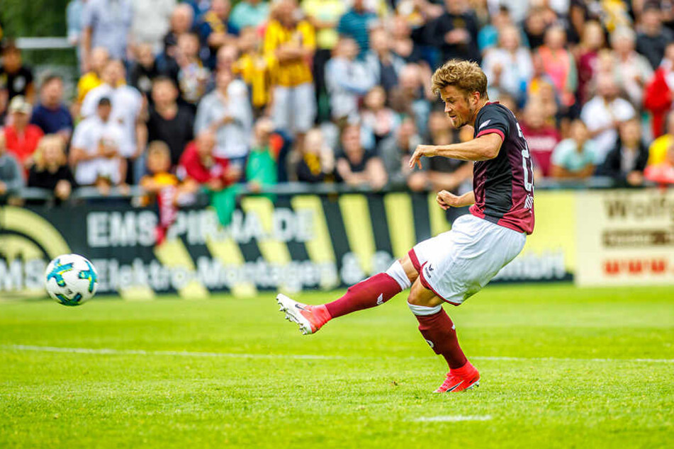 Patrick Möschl erzielte im neuen Auswärts-Trikot von Dynamo den Führungstreffer.