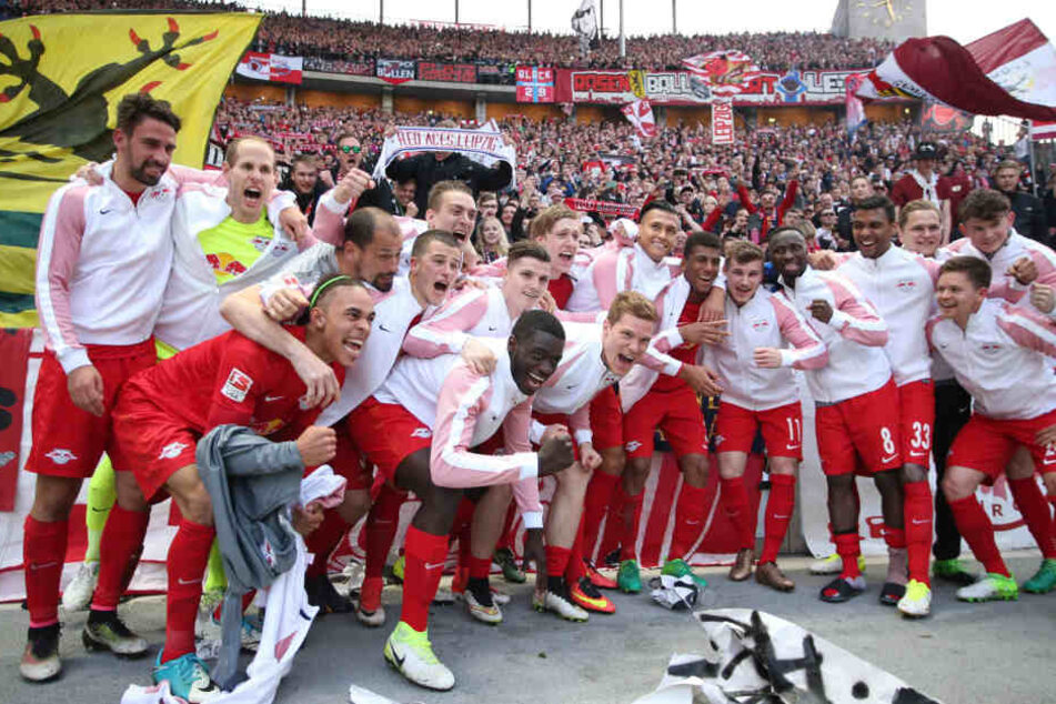 Den Einzug in die Champions League durften die Roten Bullen bereits in Berlin feiern. In Frankfurt könnte ein historischer Bundesligarekord hinzukommt.