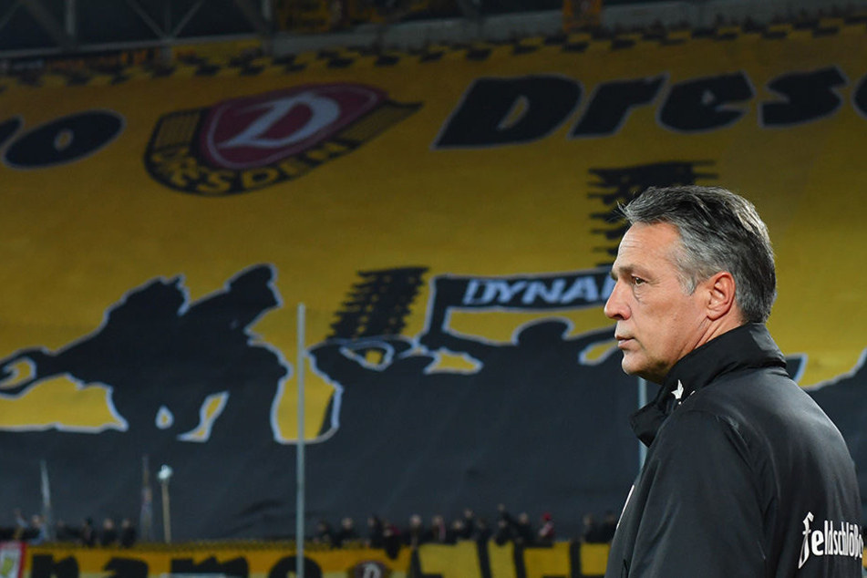 Auch Dynamo-Trainer
Uwe Neuhaus erlebt
beim Spiel gegen
Kaiserslautern eine
Achterbahnfahrt der
Gefühle. Immerhin
kann er mit seiner
Mannschaft jetzt eine
Menge auswerten.