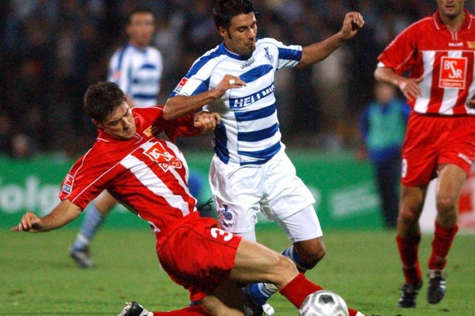 Der heutige MSV-Trainer Illa Gruev (hint.) 2003 im Duisburger Trikot im Zweikampf mit dem damaligen Unioner Tom Persich