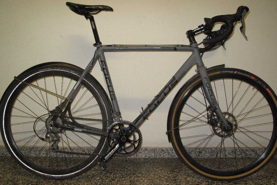 Wem gehört dieses Crossrad Focus Mares?