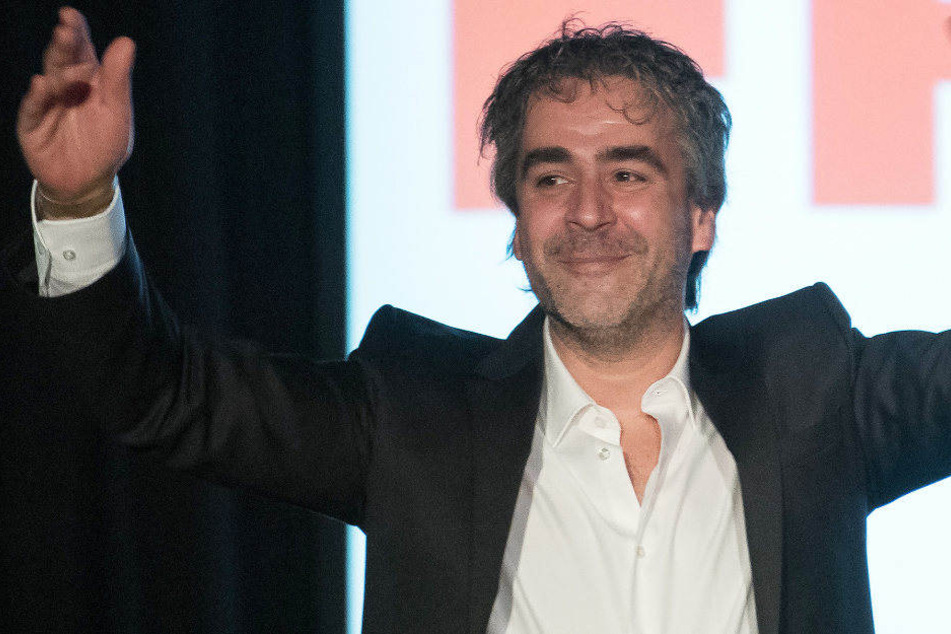 Der Journalist Deniz Yücel kommt zu der Veranstaltung "Auf die Freiheit" in den Festsaal Kreuzberg.