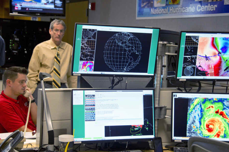 Im "National Hurricane Center" herrscht Schockstarre.