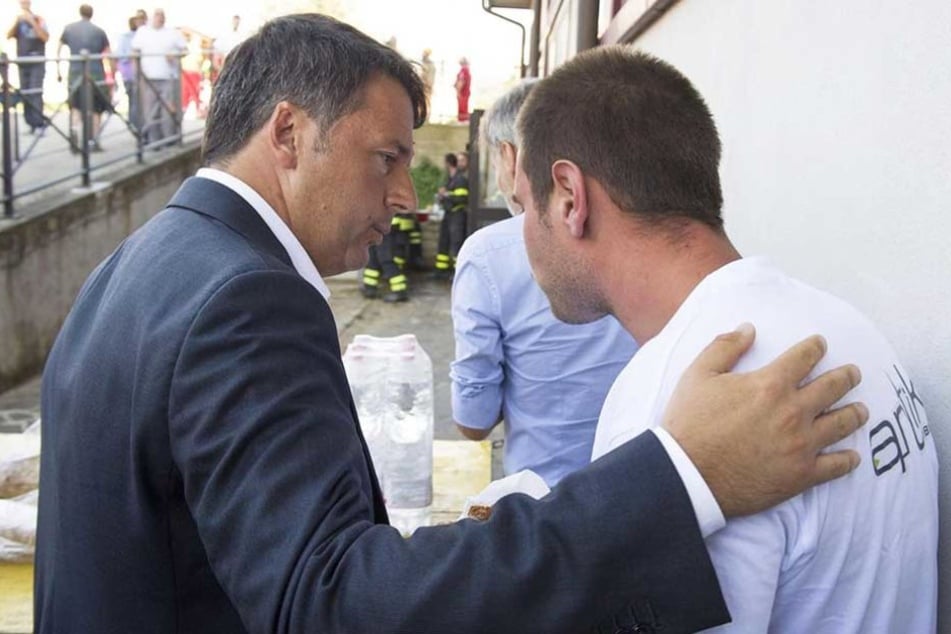 Italiens Regierungschef Matteo Renzi besuchte die Krisenregion am Abend.