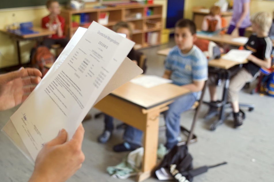 Bildungsempfehlungen bekommen Viertklässler auch weiterhin. Aber sie müssen
sich nicht mehr daran halten. Test und Beratungsgespräch sind aber Pflicht.