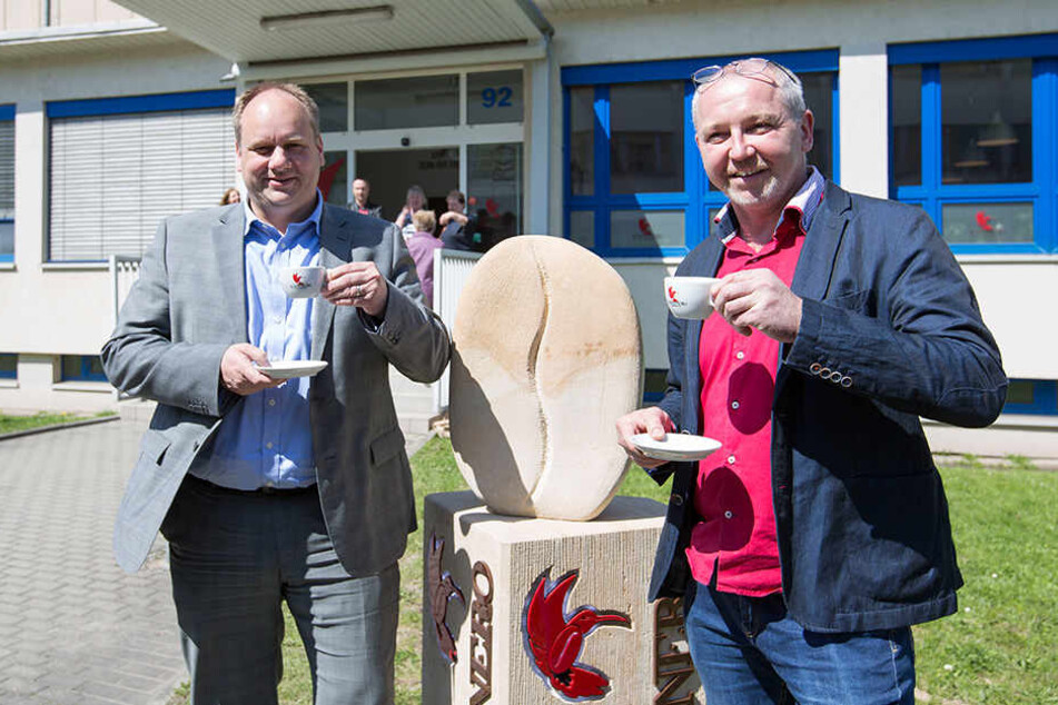 Das Kaffee-Problem im Büro von Oberbürgermeister Dirk Hilbert (45, FDP) ist
gelöst.