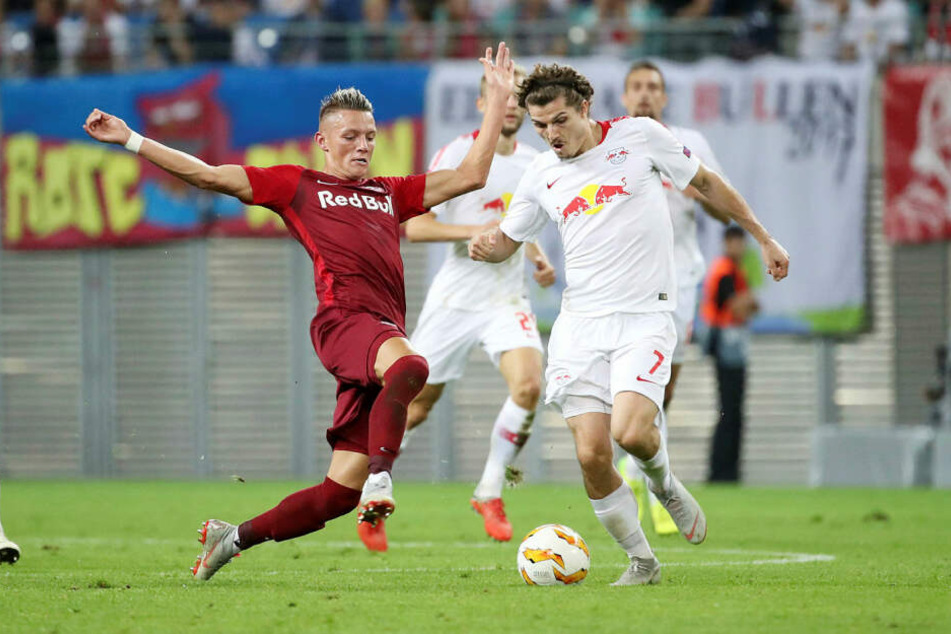 Hannes Wolf (20, l.) hatte sich im Spiel der Österreicher bei der U21-EM den Außenknöchel gebrochen.