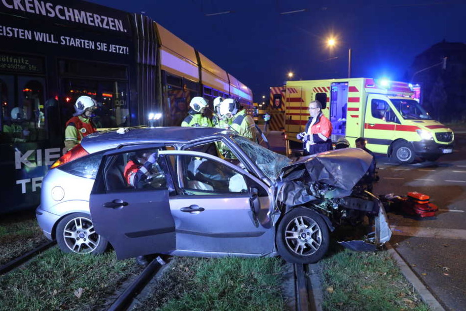 Der Ford wurde komplett zerstört.
