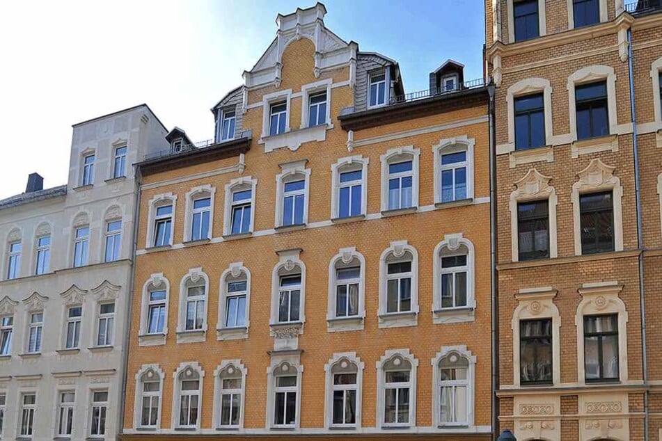 In diesem Haus in Bernsdorf soll ein Mann seine Ex-Freundin erstochen haben.
