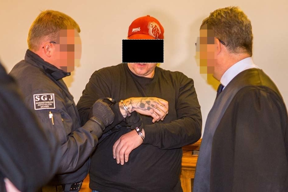 Panne: Der jetzt als Todesschütze angeklagte Stefan S. konnte sich vor der Spurensicherung an Händen und Armen nochmal ausgiebig waschen.
