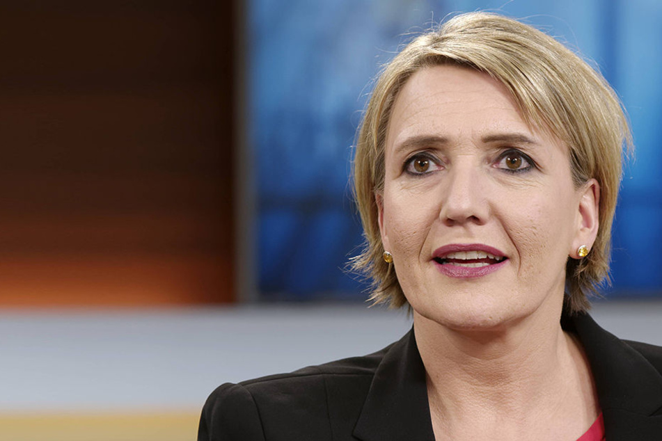 Grünen-Chefin Simone Peter (51) will trotz der "Nafri"-Hasswelle nicht zurücktreten.