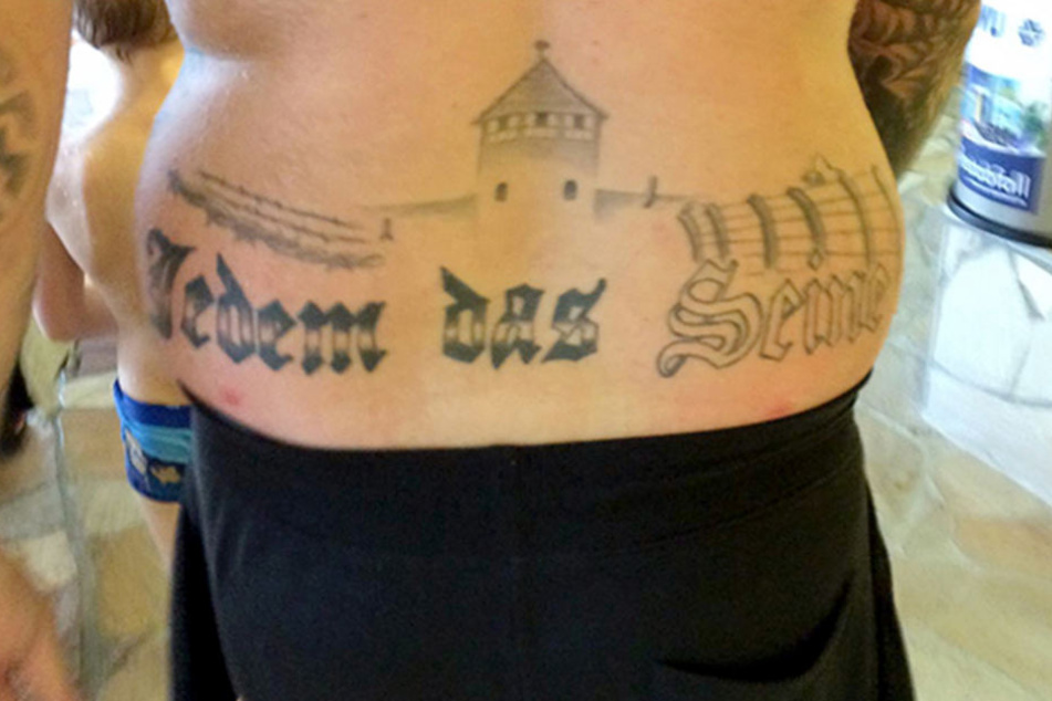Dieses Foto brachte den Stein ins Rollen - aufgenommen in einem Freibad.