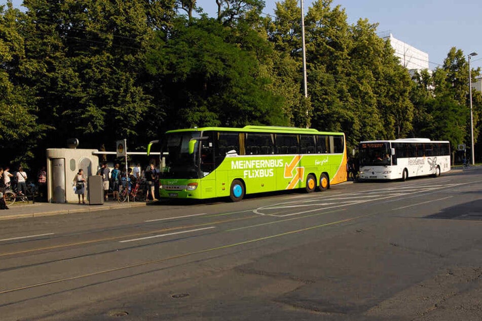 An der Bushaltestelle in der Goethestraße hatten sich zwei Fahrgäste einen handfesten Streit