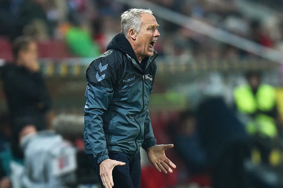 SCF-Coach Christian Streich kassierte mit seinen Freiburgern eine deftige Klatsche.