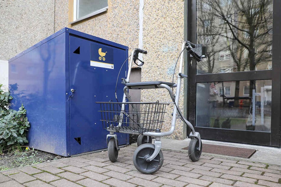 Solche Boxen sollen wieder Platz im Treppenhaus schaffebn.