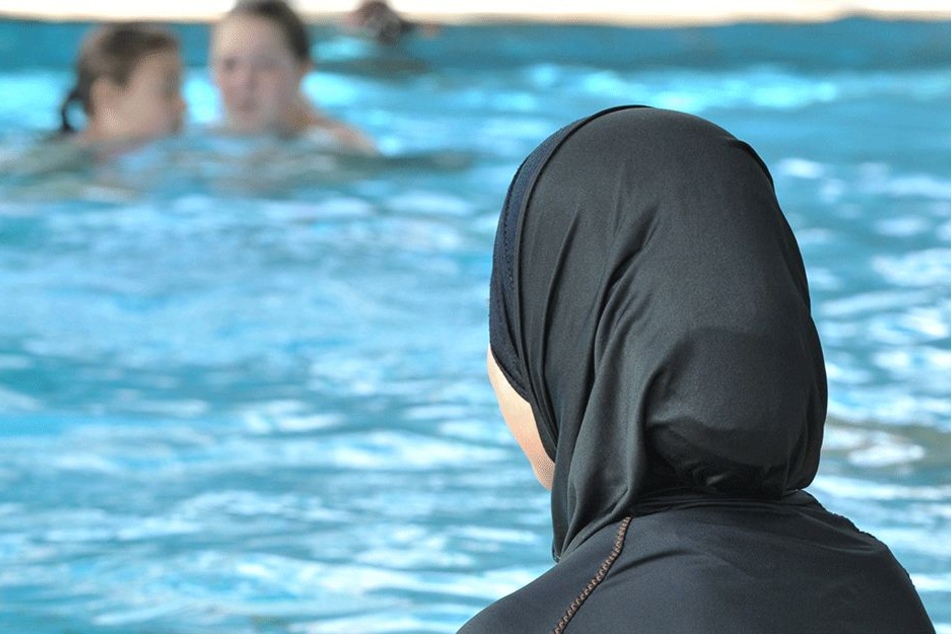 Getuschel und ständiger Ärger: Muslimische Frauen sorgen mehrfach für Polizeieinsätze im Loretto-Damenbad (Symbolbild).