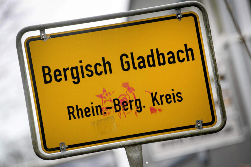 Bei einer Hausdurchsuchung in Bergisch Gladbach wurde kinderpornografisches Material gefunden. (Symbolbild)