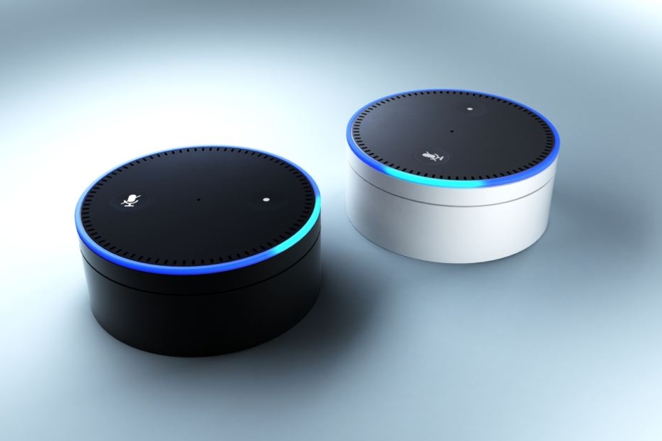 Amazon Echo, Google Wifi oder nichts von beidem? Die schlichten Designs einiger Geräte, wie Assistenzsysteme und eben auch Mesh-Systeme ähneln sich stark.
