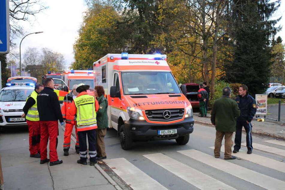An diesem Zebrastreifen raste ein Auto in eine Fußgängergruppe.