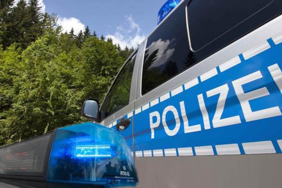 Er wollte eigentlich nur bei einem Freund angeben. Doch die Geschichte eines 18-Jährigen endete in einem Großeinsatz der Polizei. (Symbolbild)