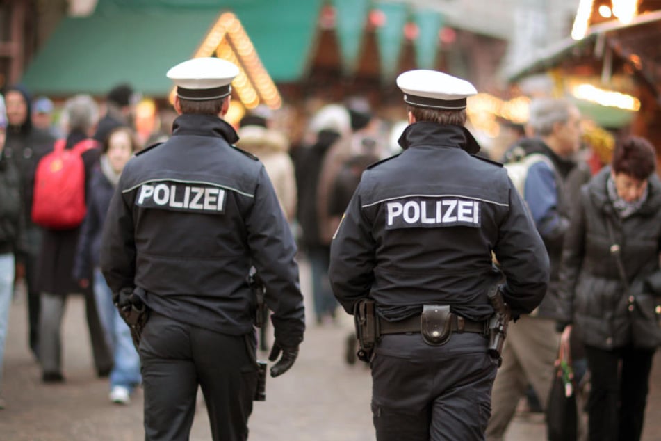 Polizei und Veranstalter haben beim Thema Sicherheit rund um den Weihnachtsmarkt in den letzten Jahren gehörig aufgerüstet.