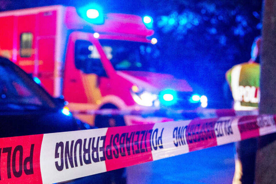 Auf der B15 kam es zu einem schlimmen Unfall. (Symbolbild)